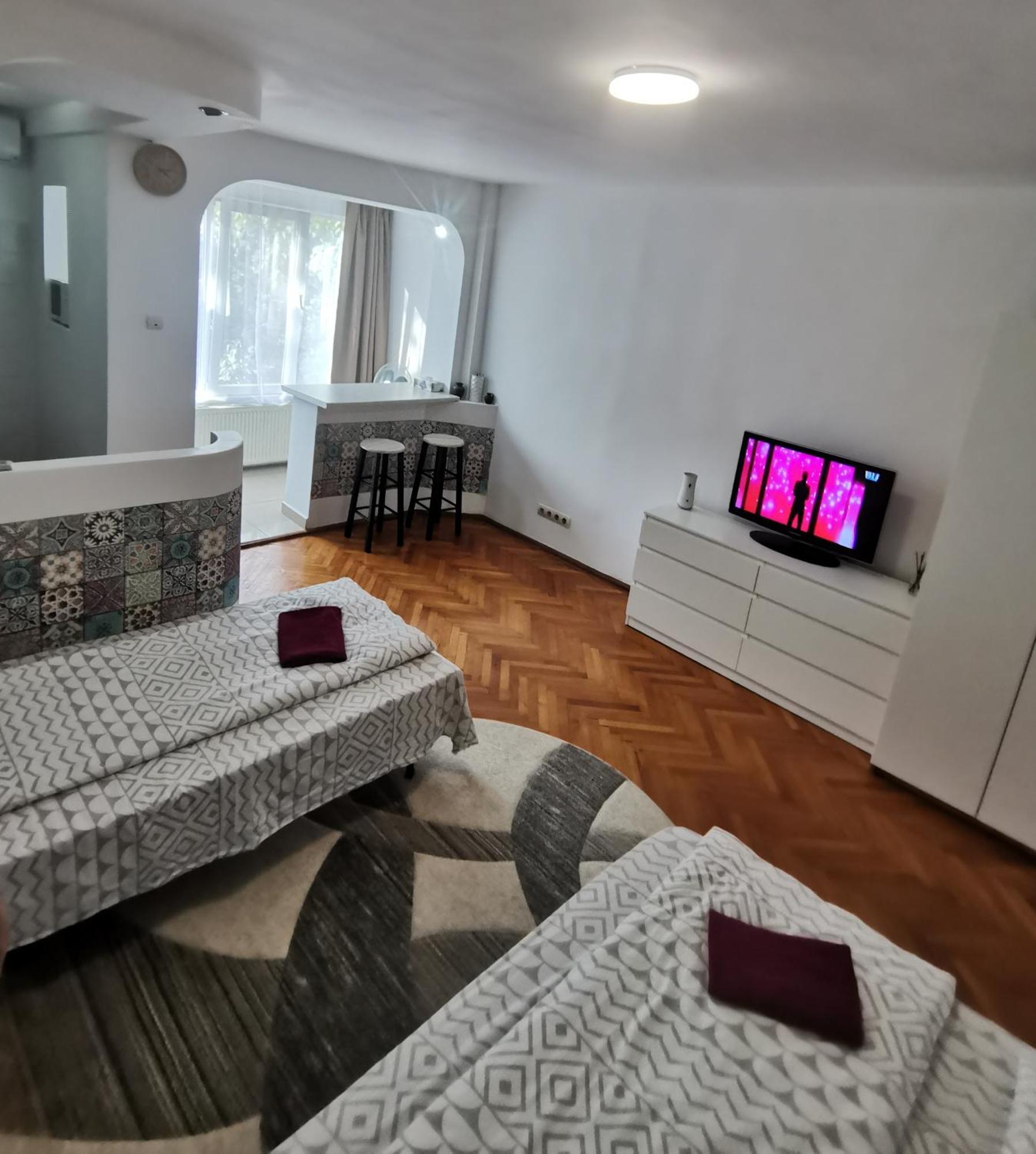 Try The Central Feeling Timisoara Bagian luar foto